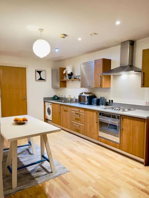Beautiful Central Open Plan Living! Manchester Kültér fotó
